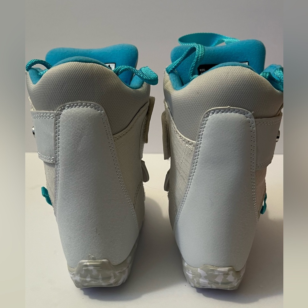 Burtin Grom Snowboard Boots in size 10 Kids - Picture 7 of 9